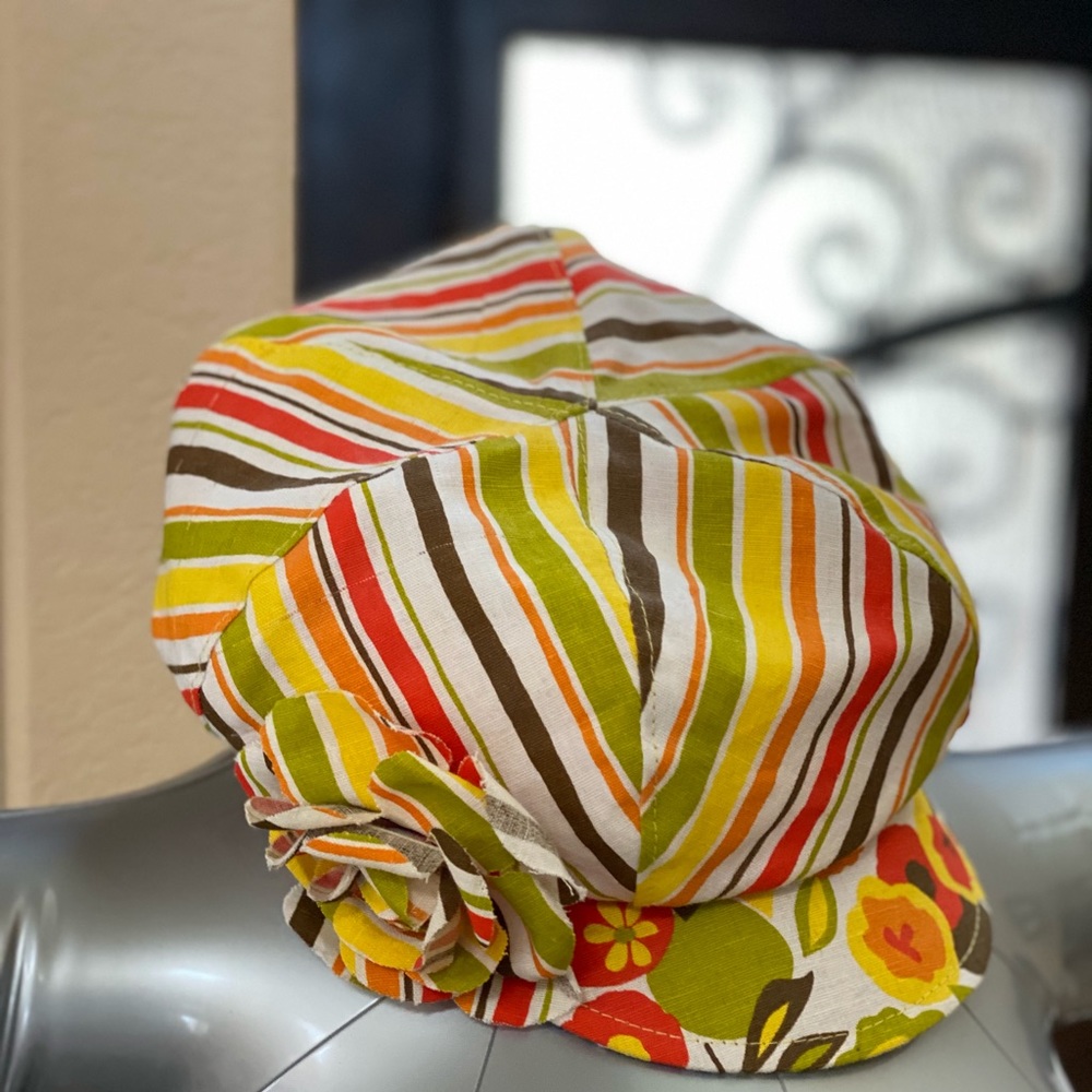 Tarice beret. Adorable side flower & fun stripes.